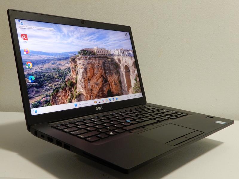 Image 5 de Dell Latitude 7490 Laptop pro 14", I7-8è géné., 16GB RAM, SSD 1 TB, webcam, Bluetooth, Windows 11 Pro